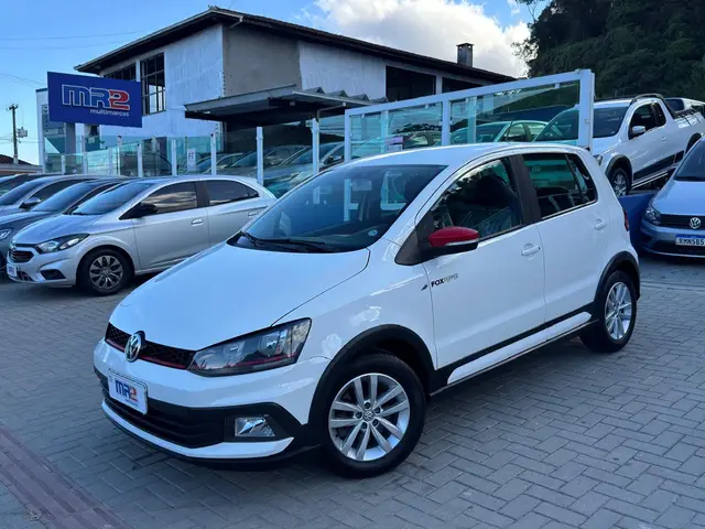 Carro Volkswagen Fox 2017 1.6 16v MSI Pepper (Flex)