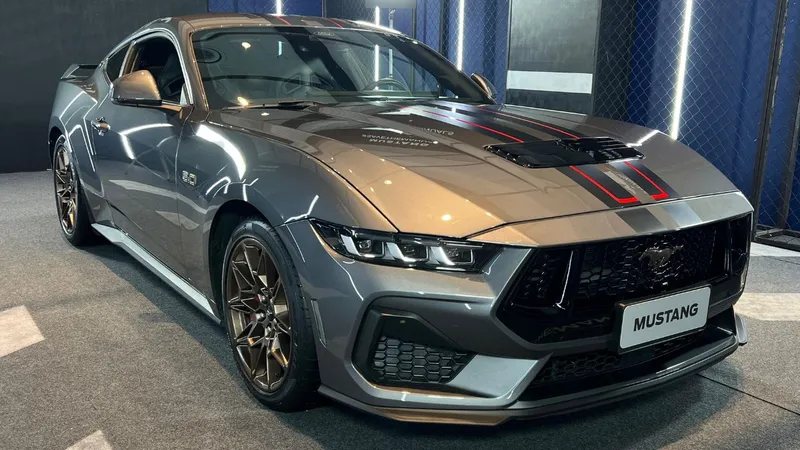 Ford Mustang GT Manual: Detalhes da versão especial em 28 fotos exclusivas