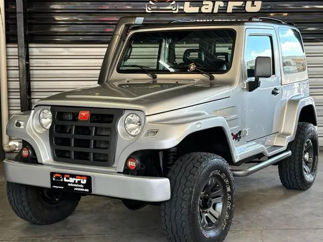 Carro Troller T4 2013 3.2