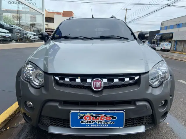 Carro Fiat Strada 2014 Adventure 1.8 16V (Flex) (Cabine Dupla)