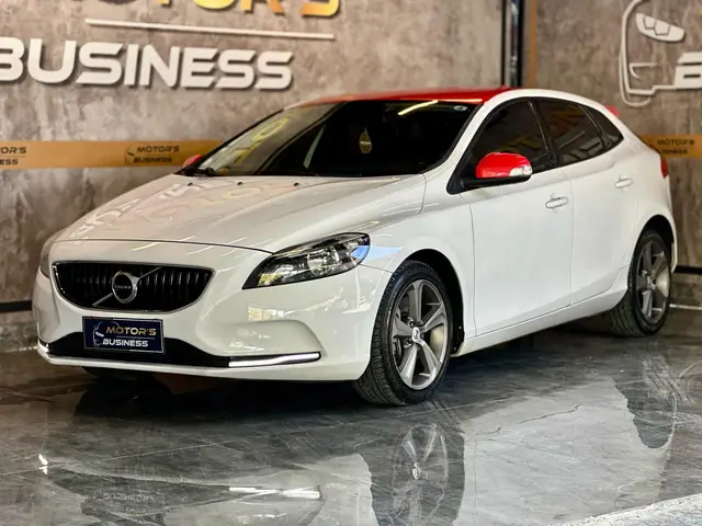 Carro Volvo V40 2018 2.0 T4 Kinetic