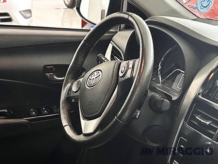 Yaris Sedan 1.5 XLS Connect CVT (Flex)