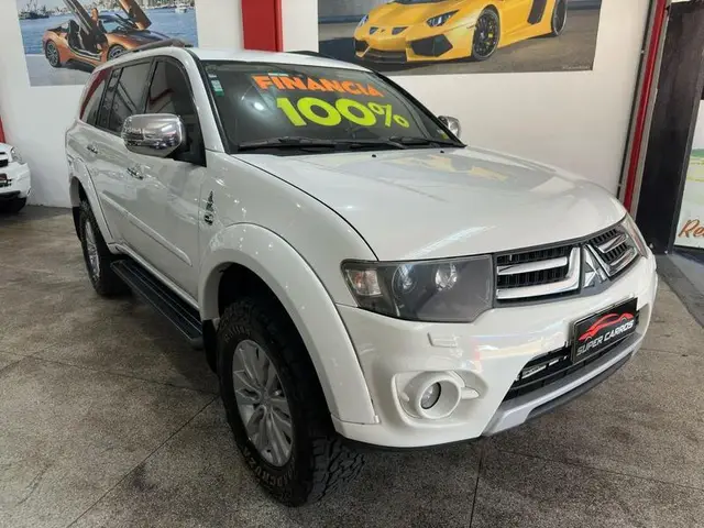 Carro Mitsubishi Pajero Dakar 2015 3.2 HPE 4WD (Aut)