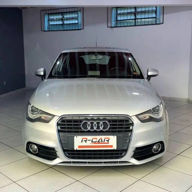 Carro Audi A1 2013 1.4 TFSI Sportback Attraction S Tronic