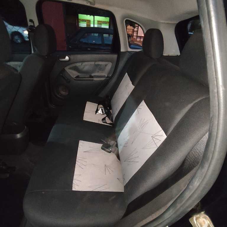alt=