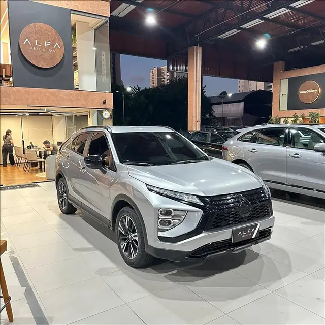 Carro Mitsubishi Eclipse Cross 2023 HPE 1.5 Turbo (Aut)