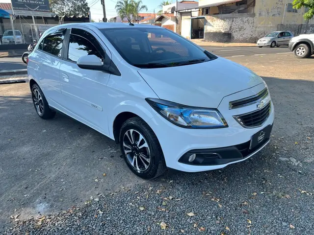 Carro Chevrolet Onix 2015 1.4 LTZ SPE/4