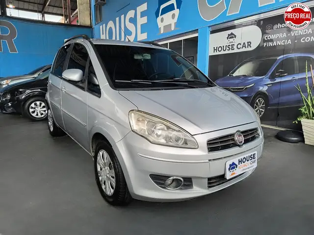 Carro Fiat Idea 2013 Attractive 1.4 8V (Flex)