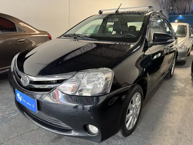 Carro Toyota Etios Sedan 2017 XLS 1.5 (Aut) (Flex)