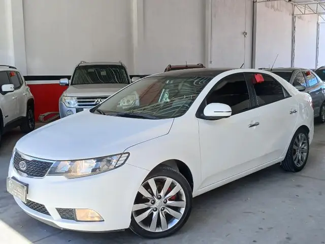 Carro Kia Cerato 2013 1.6 16V (Aut)