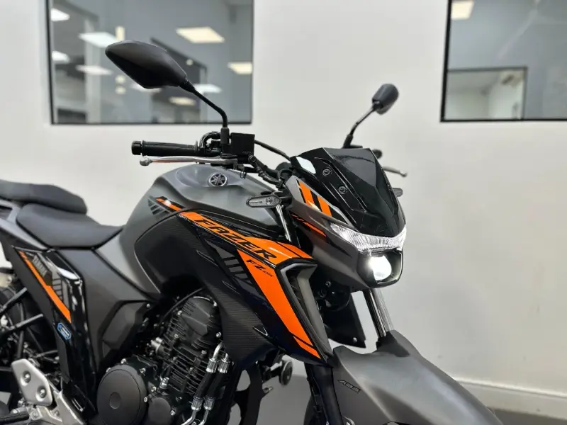 Yamaha Fazer FZ25 Connected