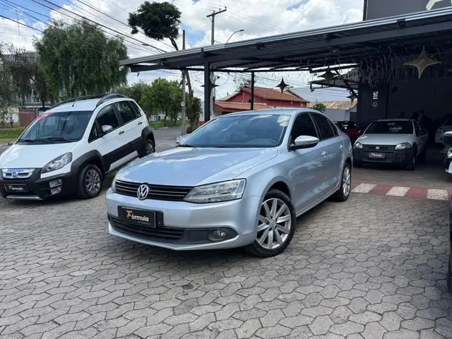 Carro Volkswagen Jetta 2012 2.0 Comfortline (Flex)