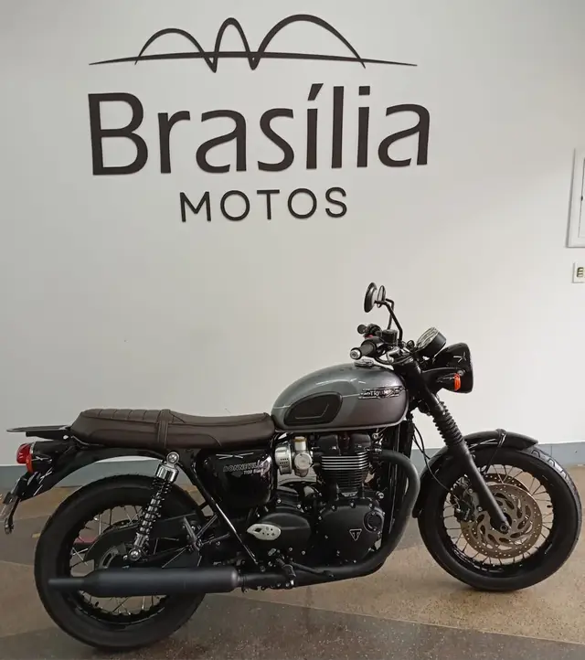 Carro Triumph Bonneville T120 2024 Black