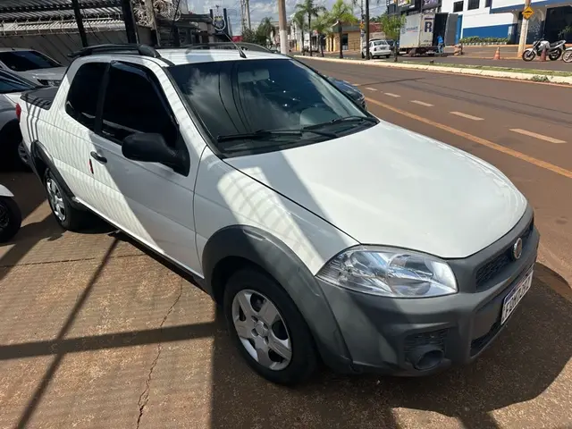 Carro Fiat Strada 2014 Working 1.4 (Flex) (Cabine Dupla)