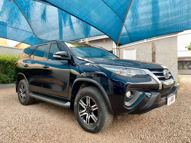 Carro Toyota SW4 2017 2.7 SR 5L 4x2 (Aut) (Flex)
