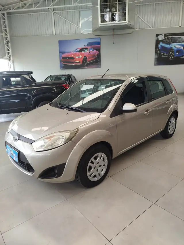 Carro Ford Fiesta Hatch 2013 1.6 (Flex)