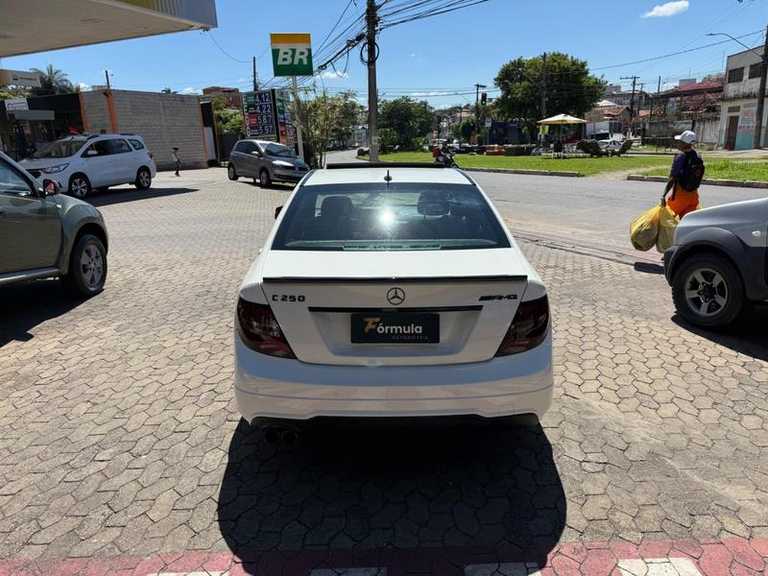 alt=