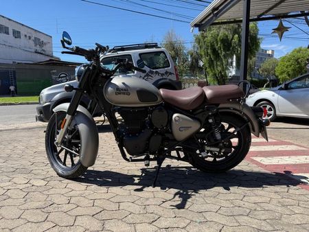 Classic 350 Dark