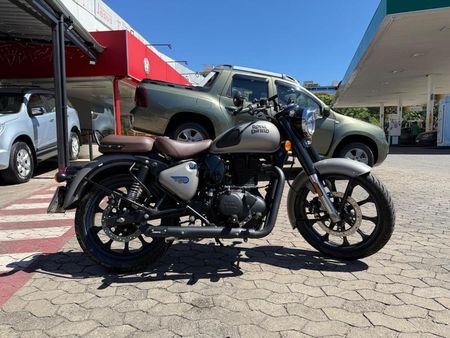 Classic 350 Dark
