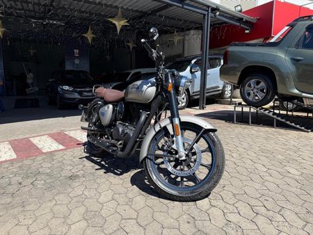 Classic 350 Dark