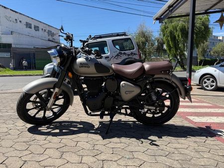 Classic 350 Dark