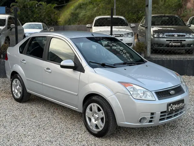 Carro Ford Fiesta Sedan 2010 1.6 (Flex)