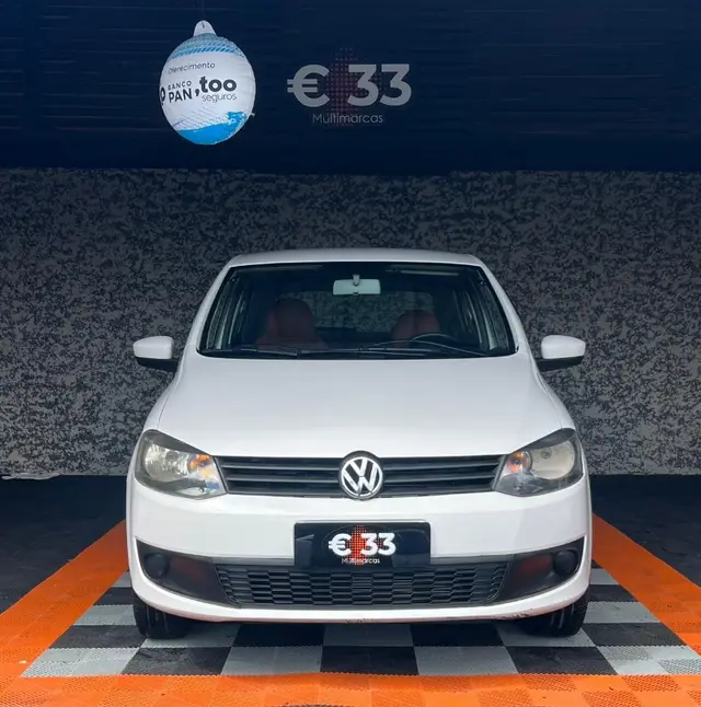 Carro Volkswagen Fox 2010 1.0 8V (Flex) 2p