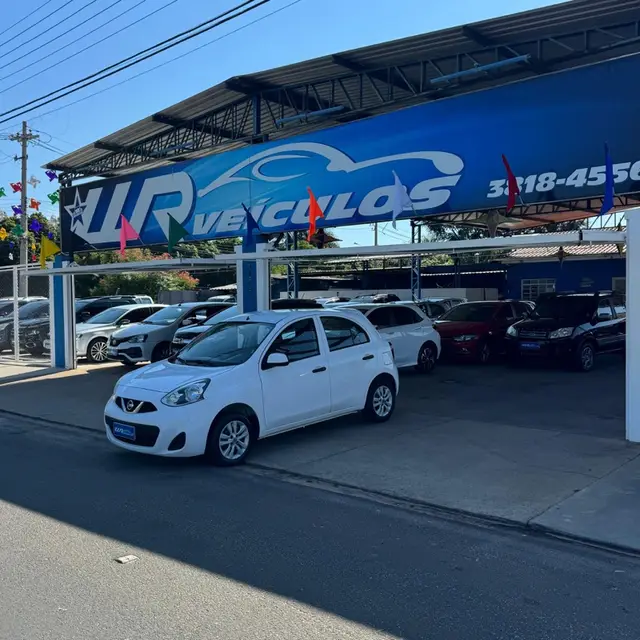 Carro Nissan March 2018 1.0 12V S (Flex)