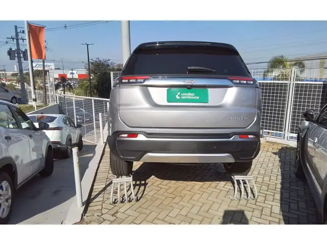 Carro Jeep Commander 2023 Limited 1.3 T270