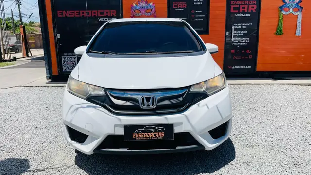 Carro Chevrolet Onix Plus 2024 LT 1.0