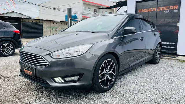 Carro Ford Focus Hatch 2016 Titanium 2.0 PowerShift
