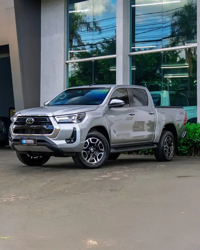 Carro Toyota Hilux Cabine Dupla 2022 SRX 2.8 TDI CD 4x4 (Aut)