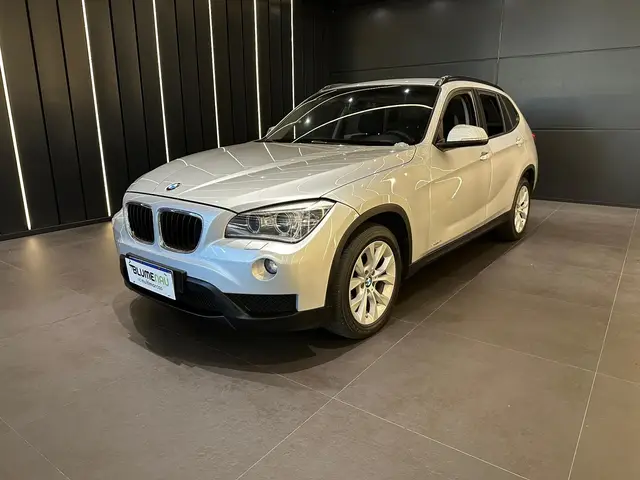 Carro BMW X1 2013 2.0 sDrive18i (aut)