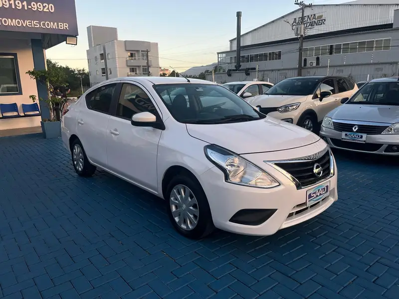 Nissan Versa 1.6 16V S FlexStart (Flex)