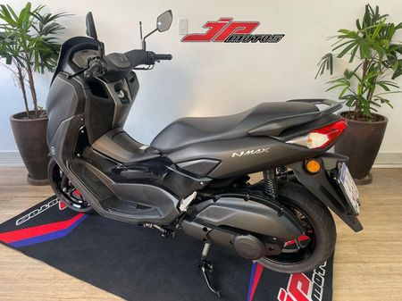 NMax Connected 160