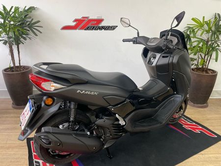 NMax Connected 160