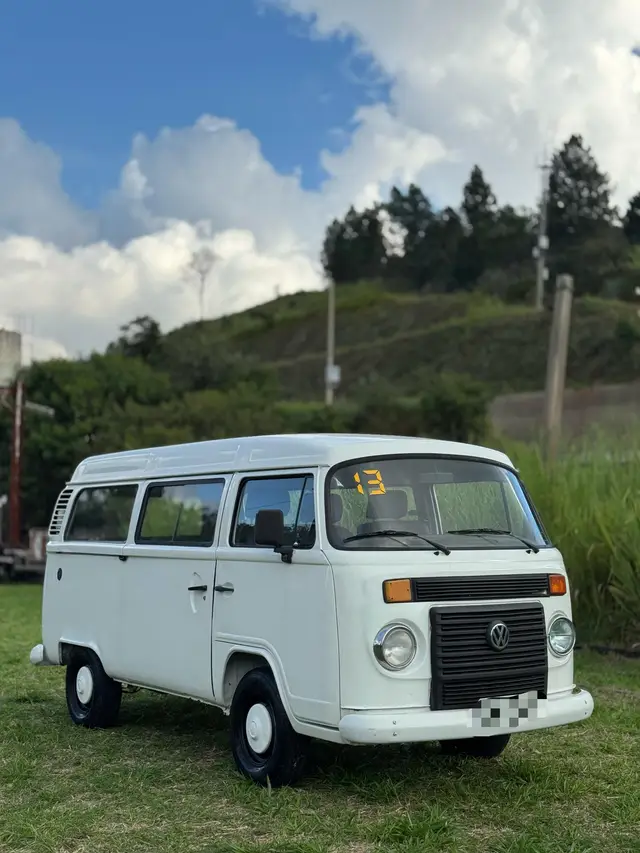 Carro Volkswagen Kombi Furgão 2012 Kombi Furgao 1.4 (Flex)