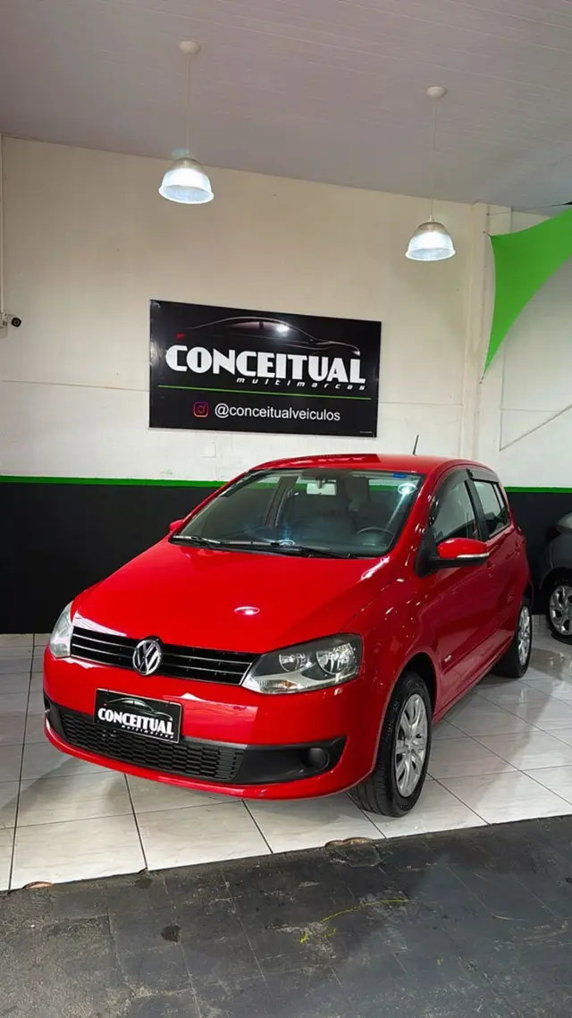 Carro Volkswagen Fox 2013 1.0 TEC (Flex) 2p