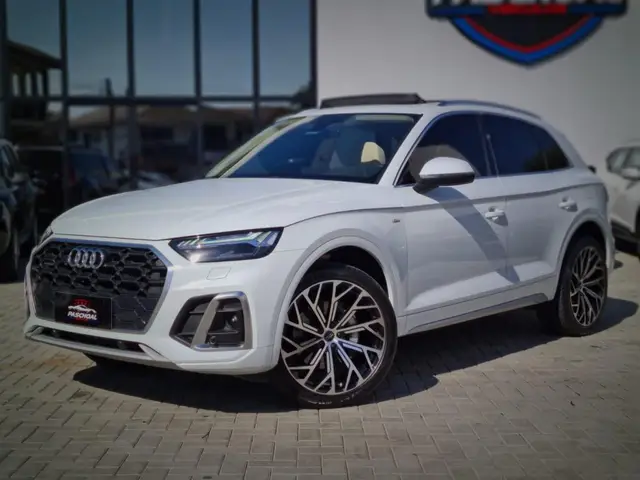 Carro Audi Q5 2023 Performance TFSIe