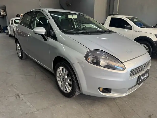 Carro Fiat Punto 2012 Attractive 1.4 (Flex)