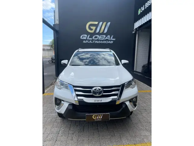 Carro Toyota SW4 2017 2.7 SR 5L 4x2 (Aut) (Flex)