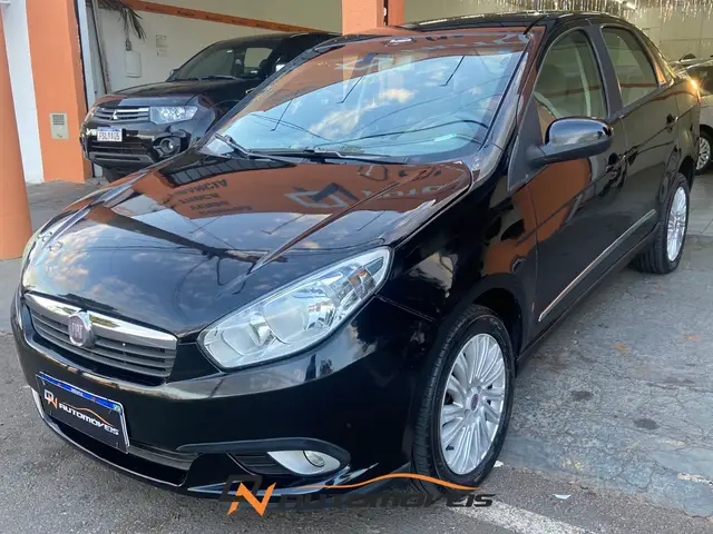 Carro Fiat Grand Siena 2013 Essence 1.6 16V (Flex)