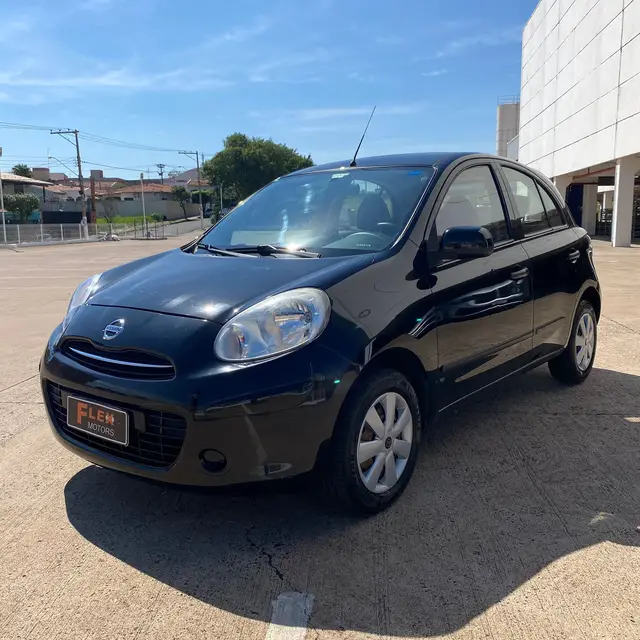 Carro Nissan March 2012 1.0 16V S (Flex)