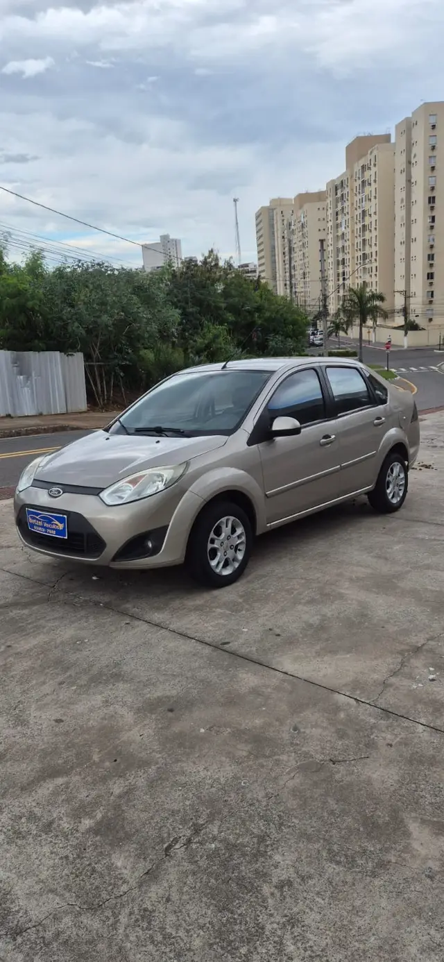 Carro Ford Fiesta Sedan 2011 1.6 (Flex)