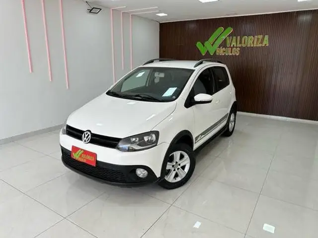 Carro Volkswagen CrossFox 2012 1.6 VHT (Flex)