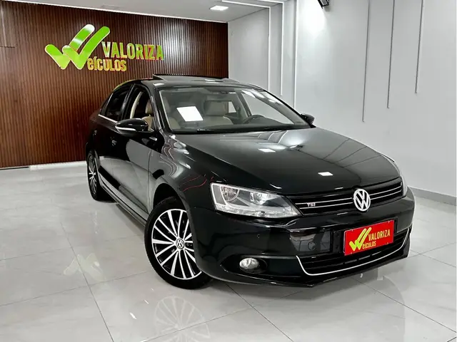 Carro Volkswagen Jetta 2012 2.0 TSI Highline DSG
