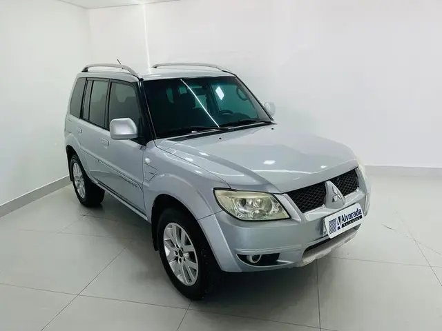 Carro Mitsubishi Pajero TR4 2012 2.0 16V 4x2 (Flex)