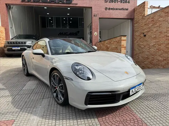 Carro Porsche 911 2022 Carrera