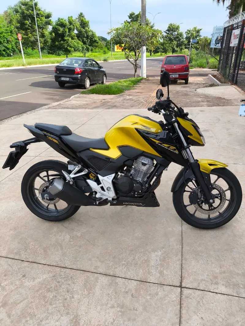 Honda CB 300F Twister Standard