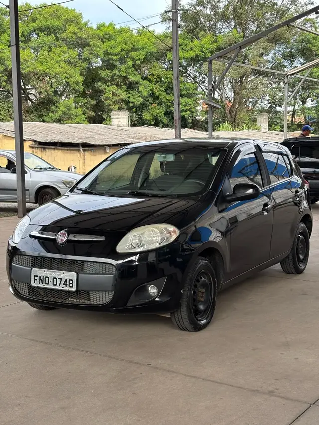 Carro Fiat Palio 2014 Attractive 1.0 8V (Flex)
